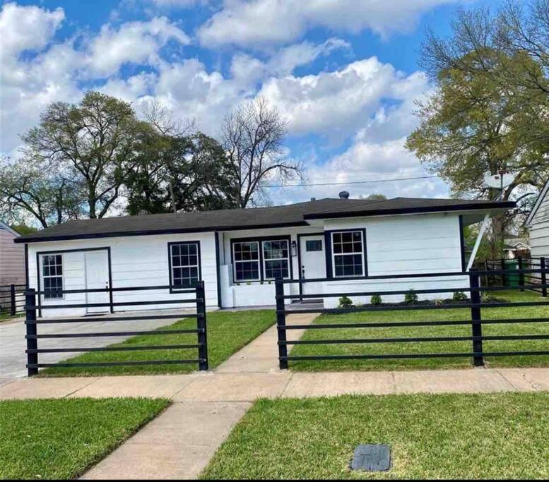 Cozy House Downtown Houston! Vila Exterior foto
